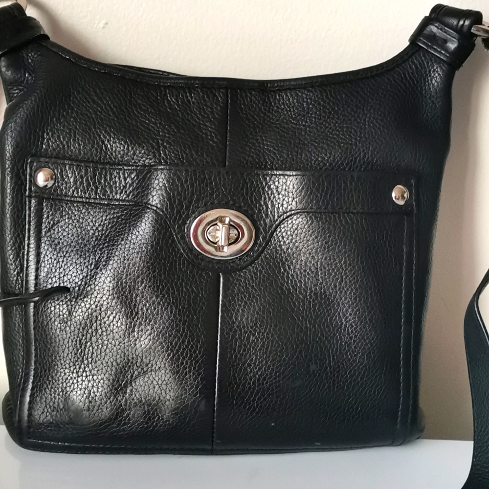 Coach 16533 Black Leather Crossbody Purse.